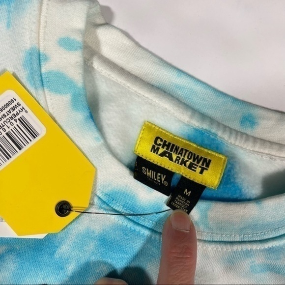 New Chinatown Market Mens Hypercute Bears Crewneck Sweatshirt - Picture 4 of 6